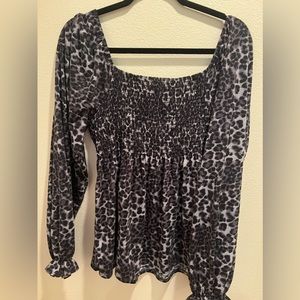 NWOT Woman’s XL White Birch off or on shoulder shirt